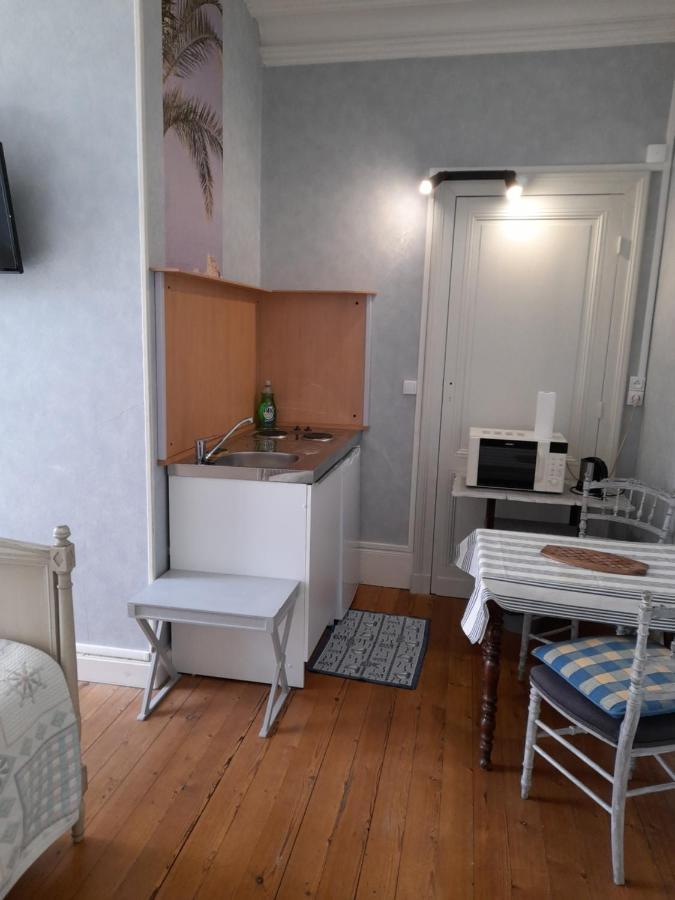 Chambres & Studios Chateau Saint Vincent 巴扎斯 外观 照片